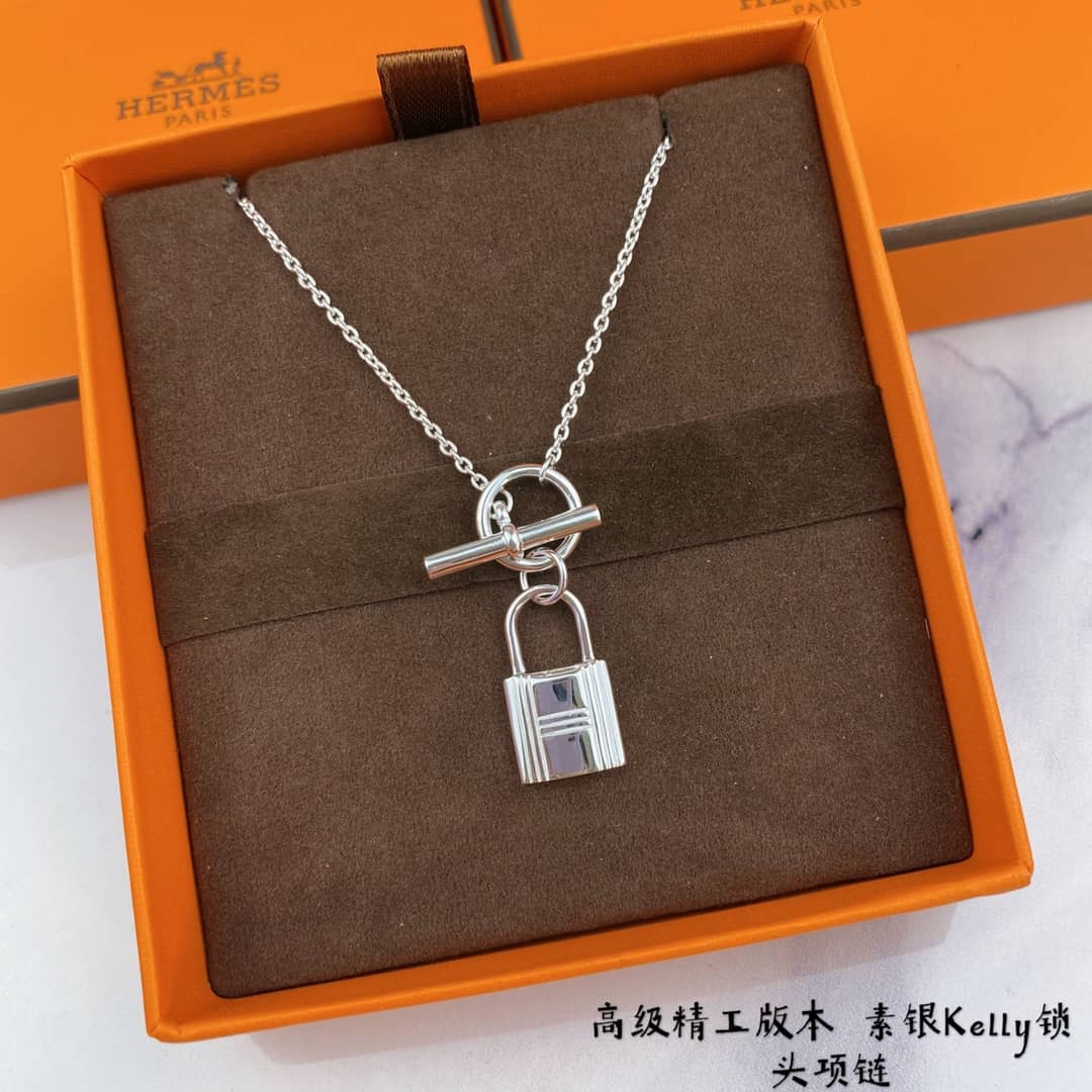Best Replica Fake Hermes Logo Necklace - Colareps
