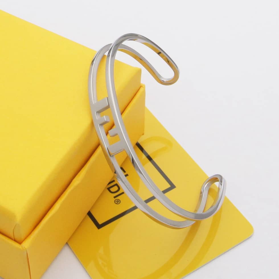 Best Replica Fendi Bracelet Copy - Colareps