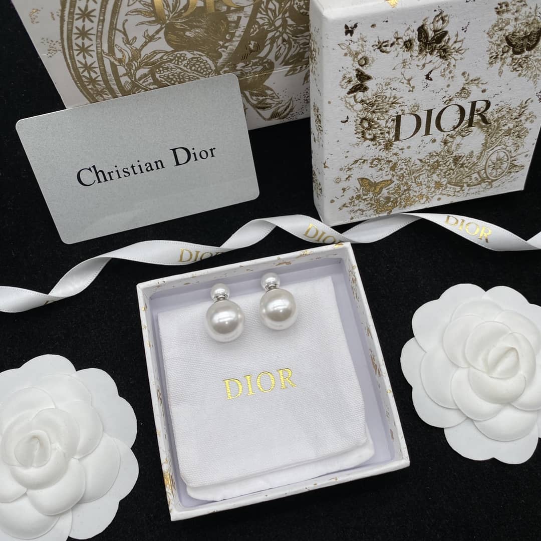 Best Replica Luxury Christian Dior Classic AAA+ Earring - Colareps