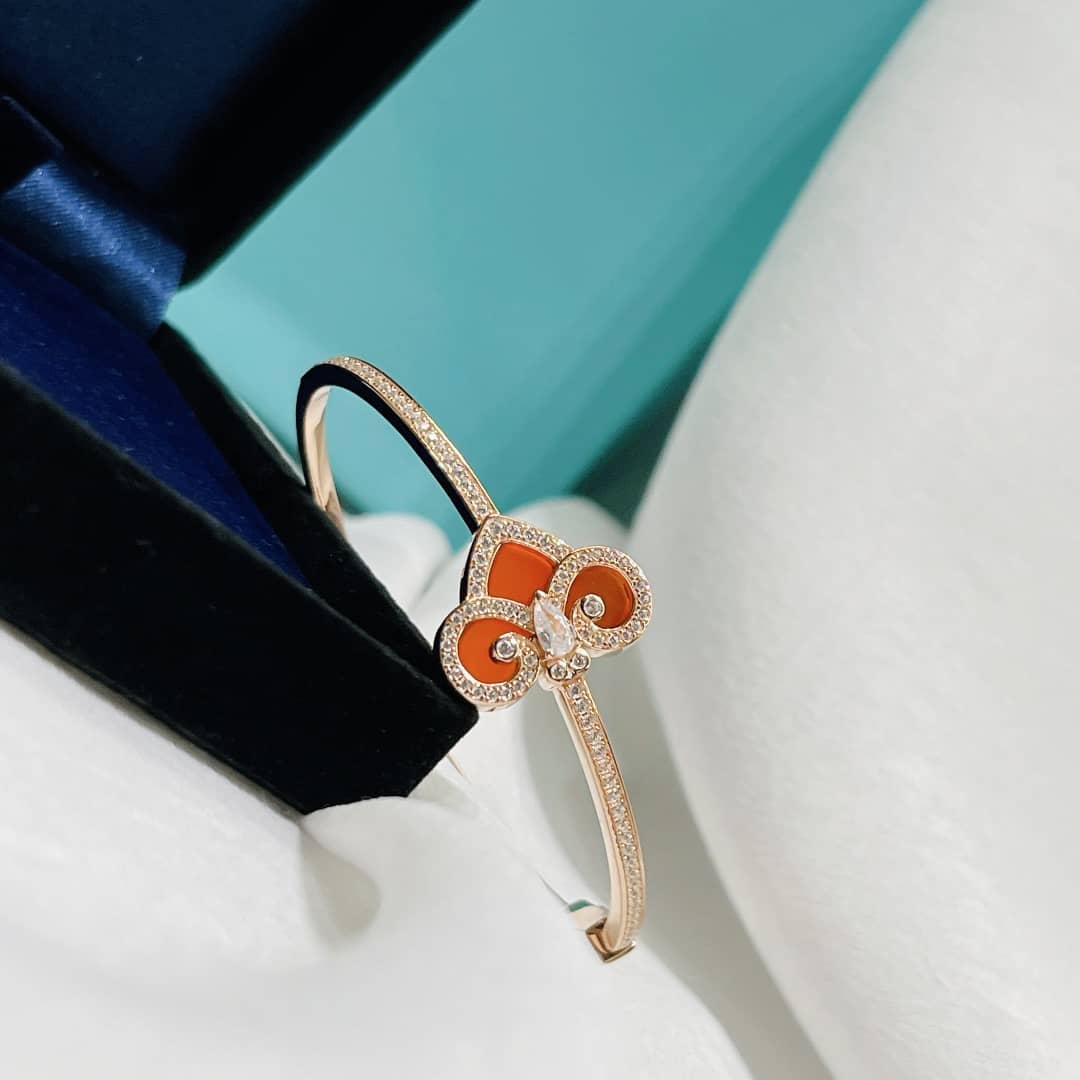 Best Replica Best Tiffany Classic Bracelet - Colareps