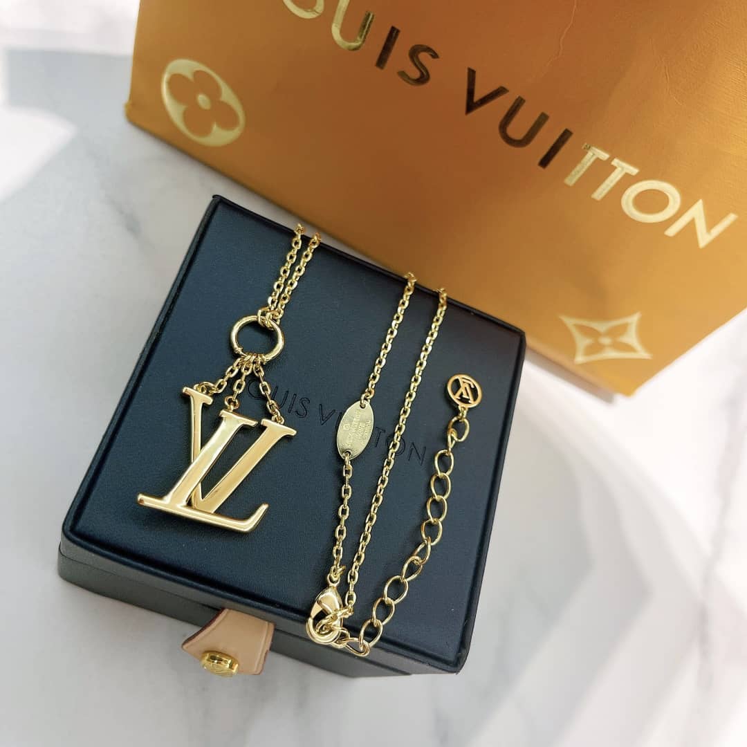 Best Replica Knockoff Louis vuitton Logo Necklace - Colareps