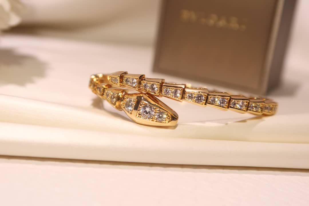 Best Replica Wholesale Bvlgari Logo Bracelet - Colareps