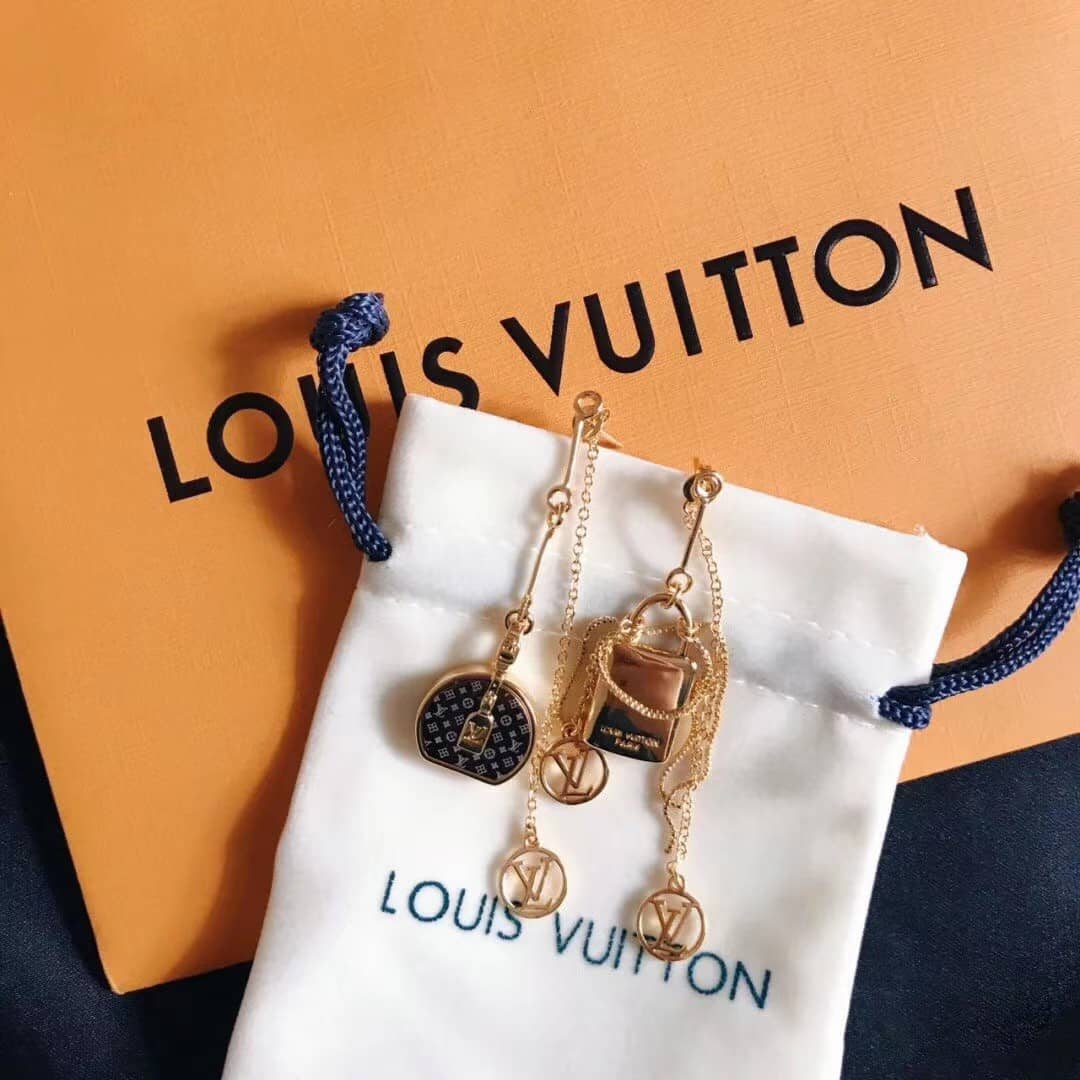 Best Replica Knockoff Louis vuitton Logo Earring - Colareps