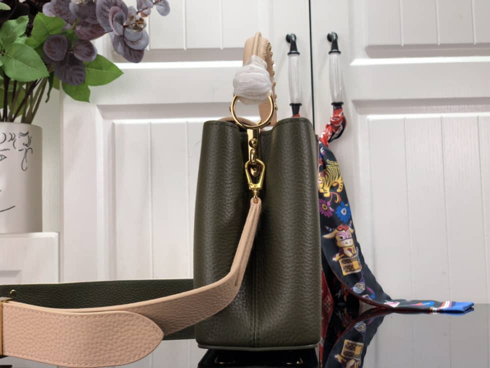 Best Replica Louis Vuitton Capucines BB M58578 Replica Shoulder Bag - Colareps