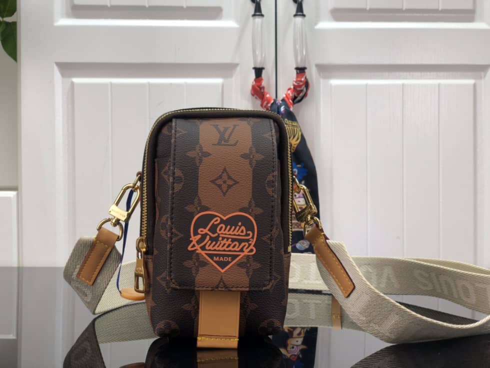 Best Replica Louis Vuitton x Nigo Flap Double Pouch Brown M81005 Replica Phone Bag - Colareps