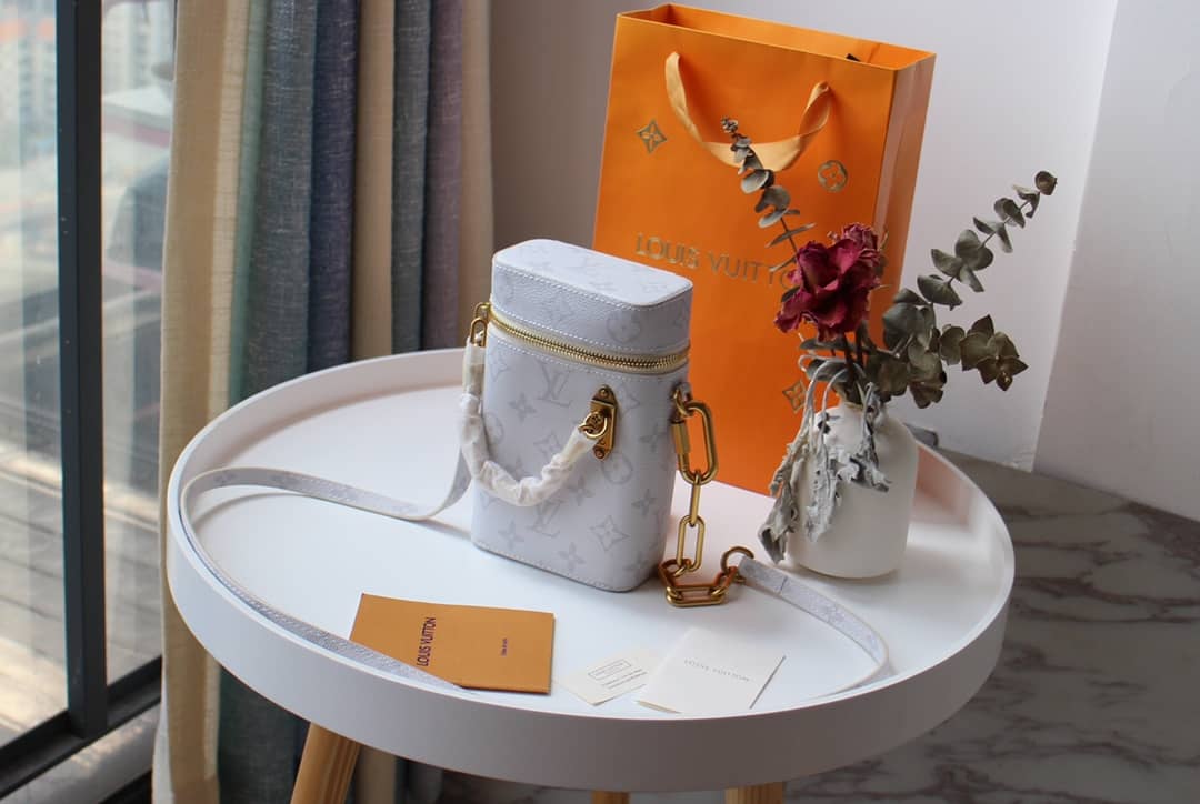 Best Replica Louis Vuitton Epi Leather Chalk Nano Replica Bucket Bag M61112 - Colareps