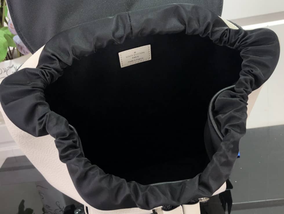 L0vis Vvtt0n Christopher Slim Taurillon Leather White M58644 Replica Backpack