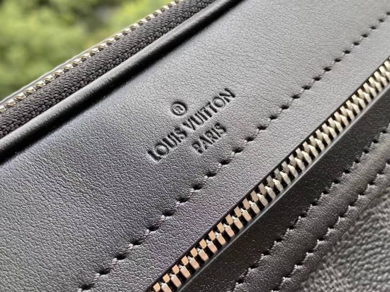 L0vis Vvtt0n Scott Damier Graphite Canvas Messenger Bag Replica N50018