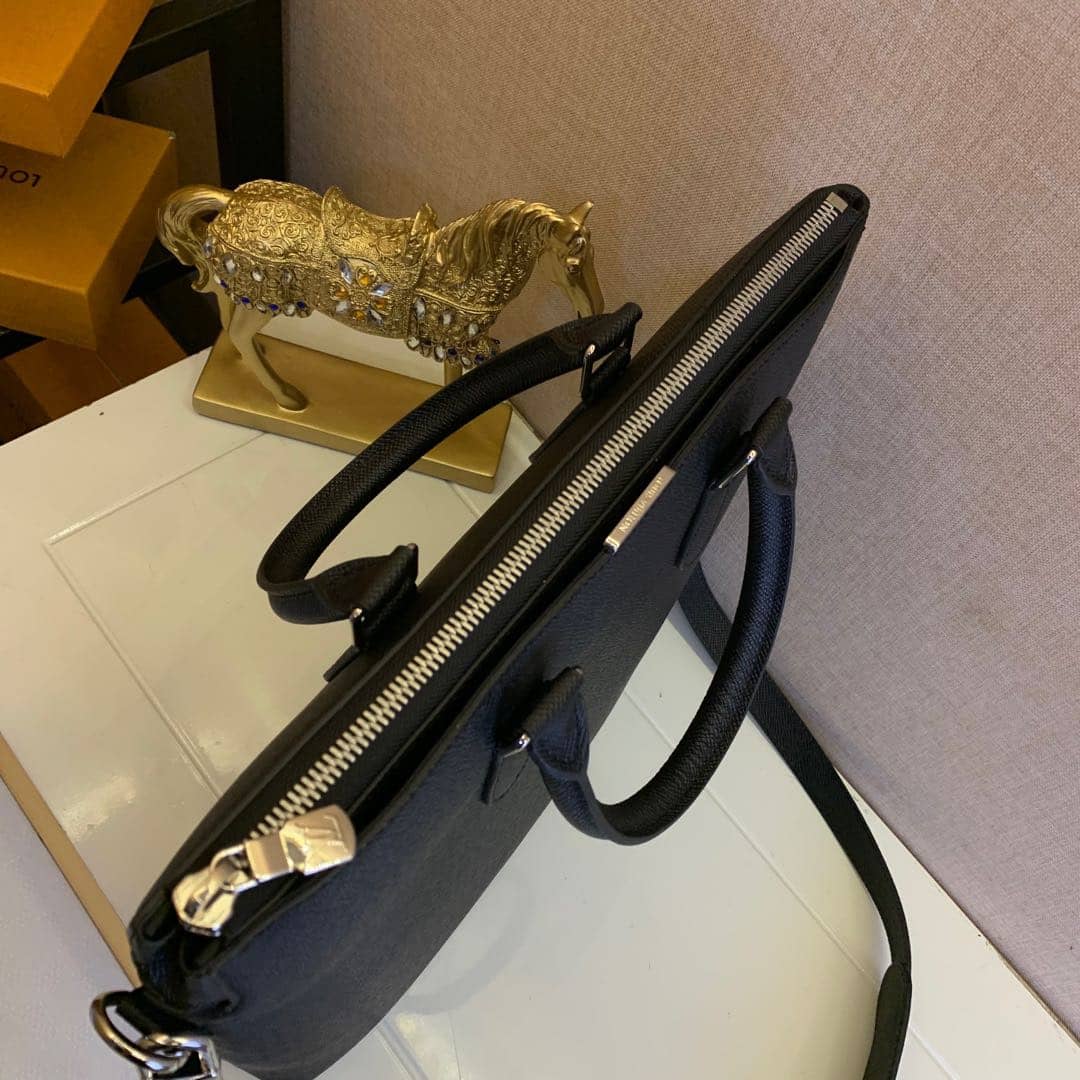 Best Replica Louis Vuitton Taiga Anton Tote Replica M33433 - Colareps