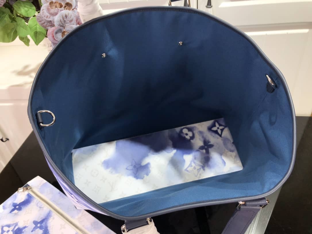Best Replica Louis Vuitton Weekend GM Watercolor Monogram Replica Tote Blue M45754 - Colareps