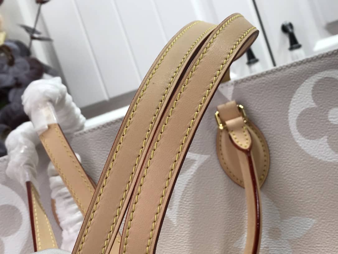 Best Replica Louis Vuitton OnTheGo Gm By The Pool Tote Replica M57640 - Colareps