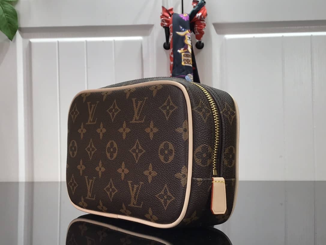 Best Replica Louis Vuitton Toiletry Trousse Damier Pouch PM Replica N47522 - Colareps