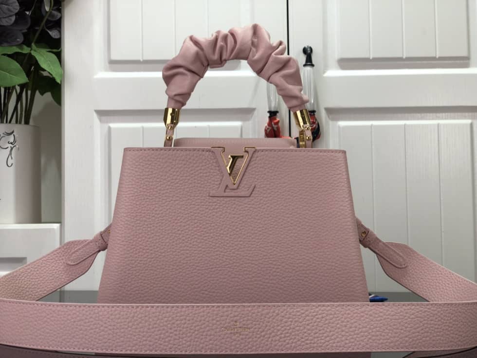Best Replica Louis Vuitton Capucines BB Taurillon Leather Bubble Gum Rose M58694 Replica Shoulder Bag - Colareps