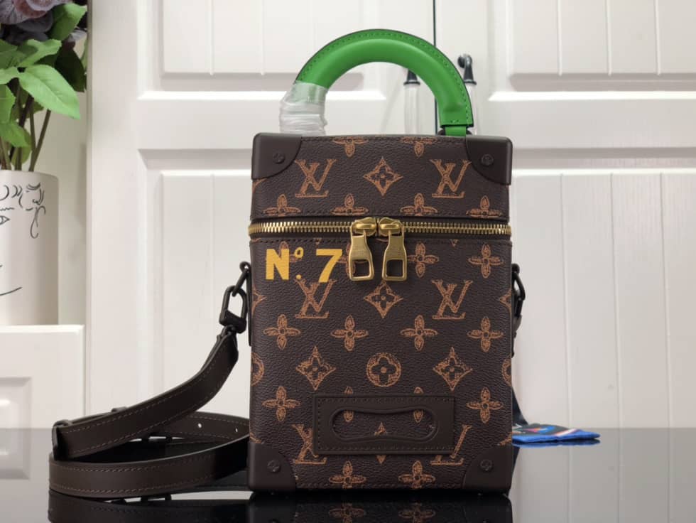 Best Replica Louis Vuitton Vertical Box Trunk Monogram Brown M59664 Replica Shoulder Bag - Colareps