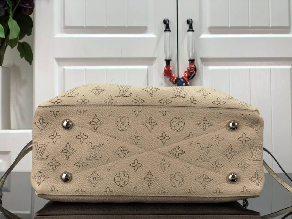 Best Replica Louis Vuitton Bella Mahina Cream M59203 Replica Tote - Colareps