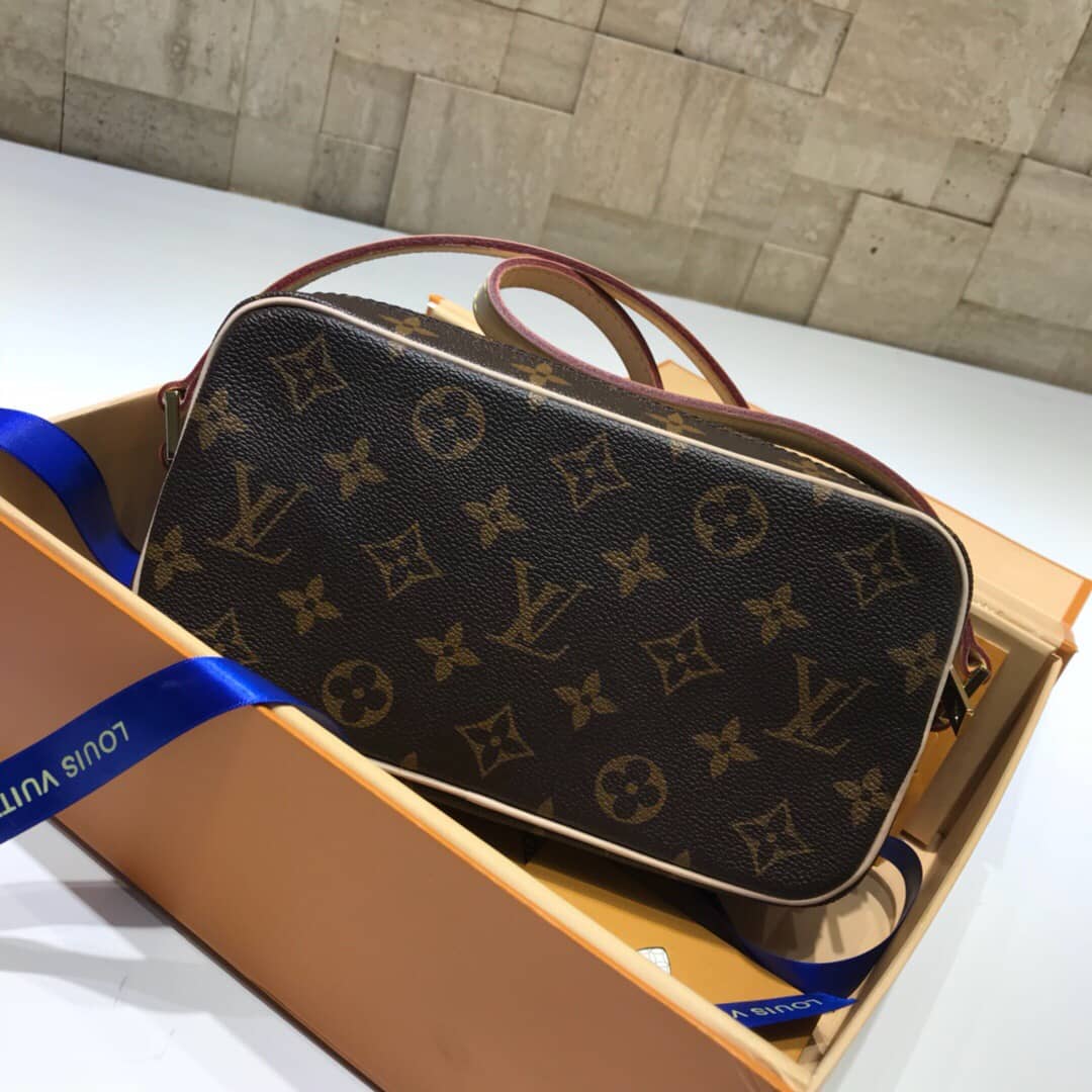 Best Replica Louis Vuitton Cite Pochette Monogram Canvas Replica Bag - Colareps