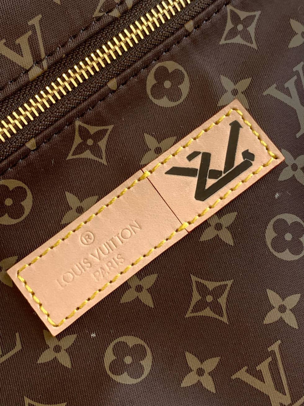 Best Replica Louis Vuitton Onthego GM Nylon Monogram Pilow Giant Beige M59007 Replica Tote - Colareps