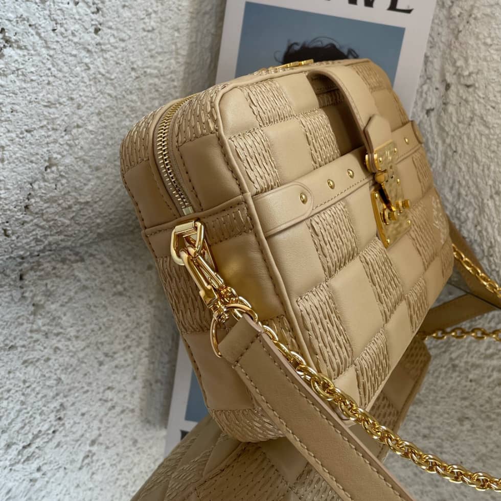 Best Replica Louis Vuitton Troca MM Beige M59111 Replica Camera Bag - Colareps
