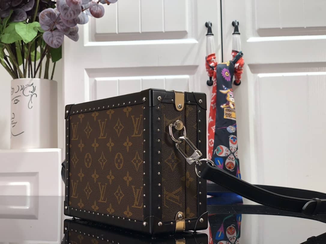 Best Replica Louis Vuitton Monogram Massacar Canvas Clutch Box Replica - Colareps