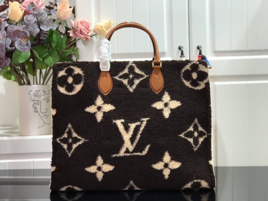 Best Replica Louis Vuitton Onthego Teddy Shearling Limited GM Tote Replica Black M55421 - Colareps