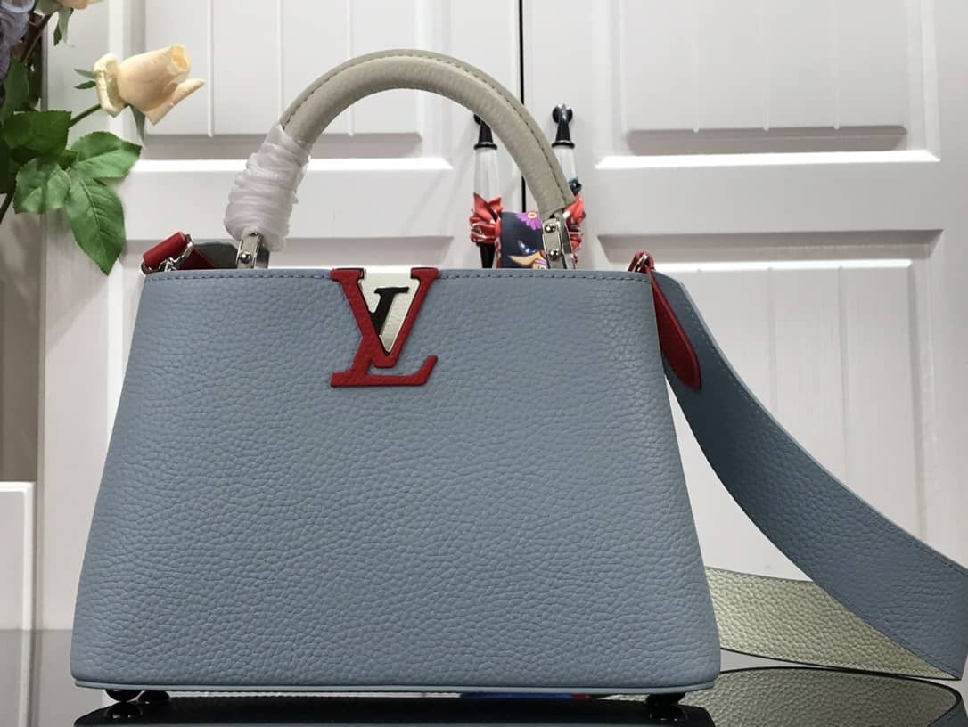 Best Replica Louis Vuitton Capucines Mini Taurillon Leather Replica Bag Blue M57520 - Colareps