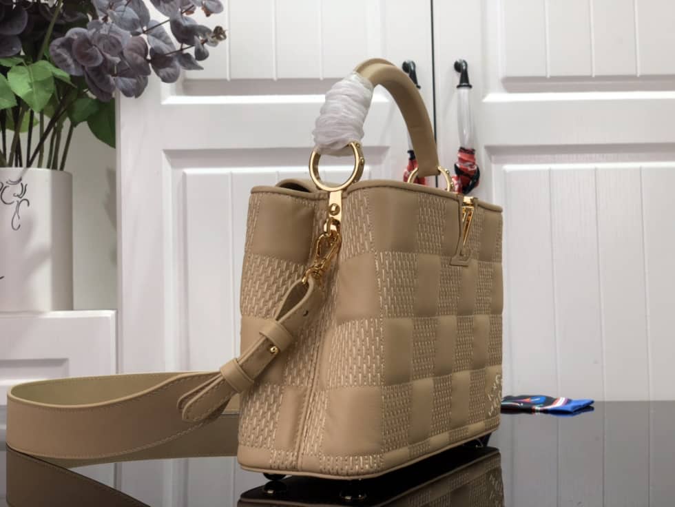 Best Replica Louis Vuitton Capucines BB Beige M59225 Replica Shoulder Bag - Colareps