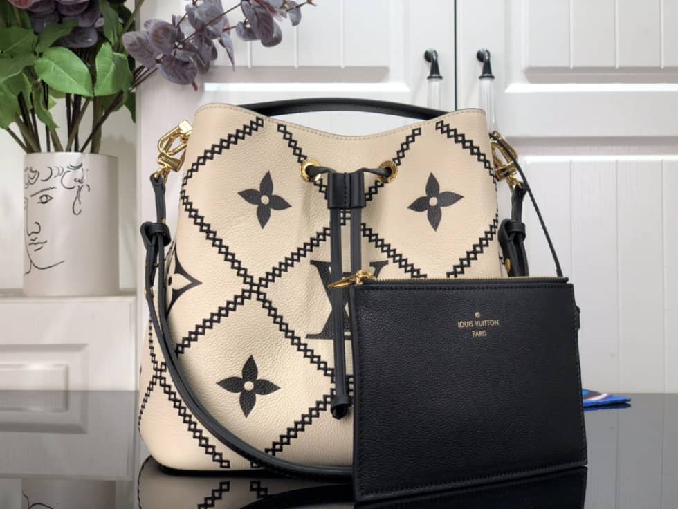 Best Replica Louis Vuitton NeoNoe MM White M46023 Replica Bucket Bag - Colareps