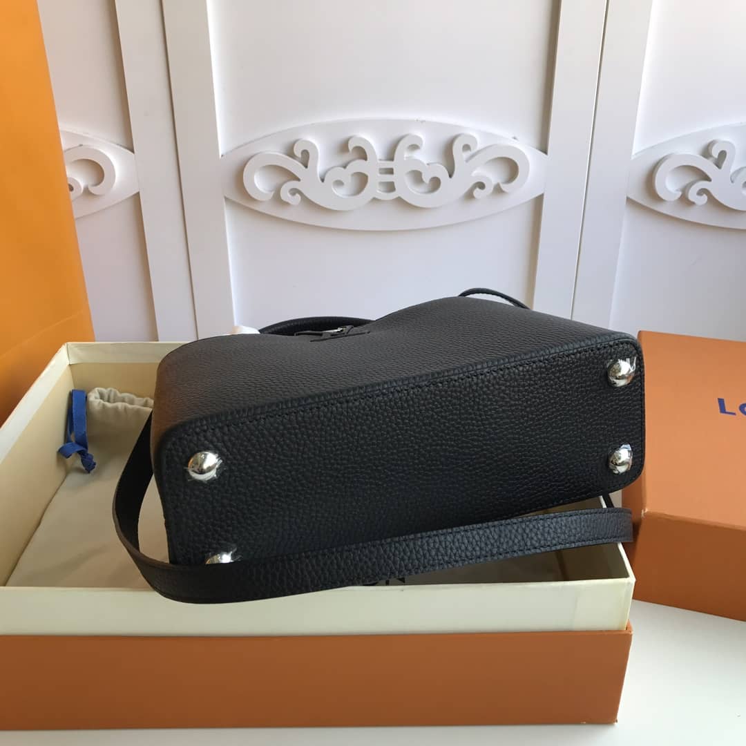 Best Replica Louis Vuitton Capucines PM Taurillon Leather Tote Replica Black M42242 - Colareps