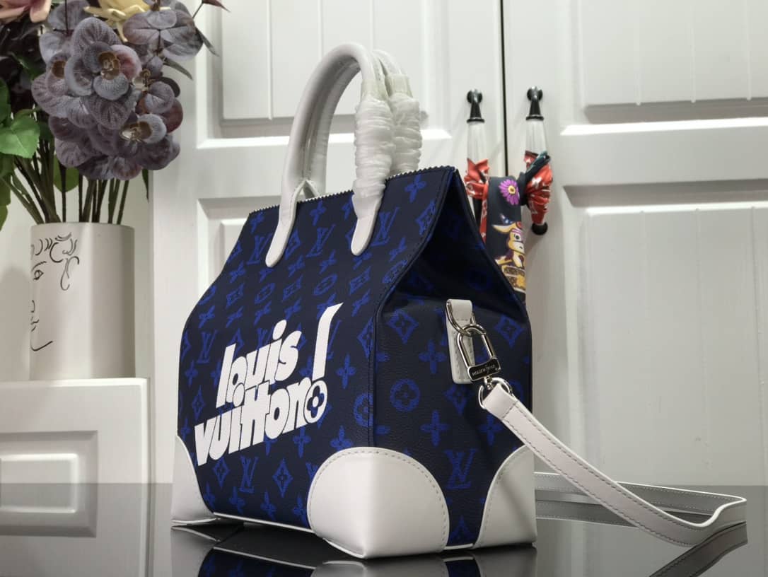 Best Replica Louis Vuitton Vintage Litter Bag Monogram Canvas Everyday Signature Replica - Colareps