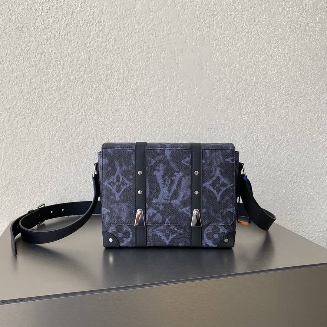 Best Replica Louis Vuitton Trunk Monogram Messenger Bag Replica Blue M57282 - Colareps