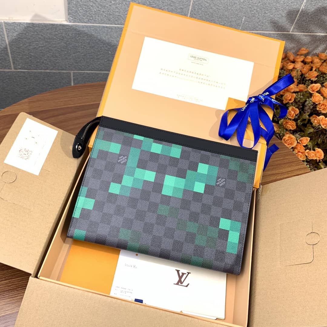 L0vis Vvtt0n Pochette Voyage Leather Bag Replica N60176