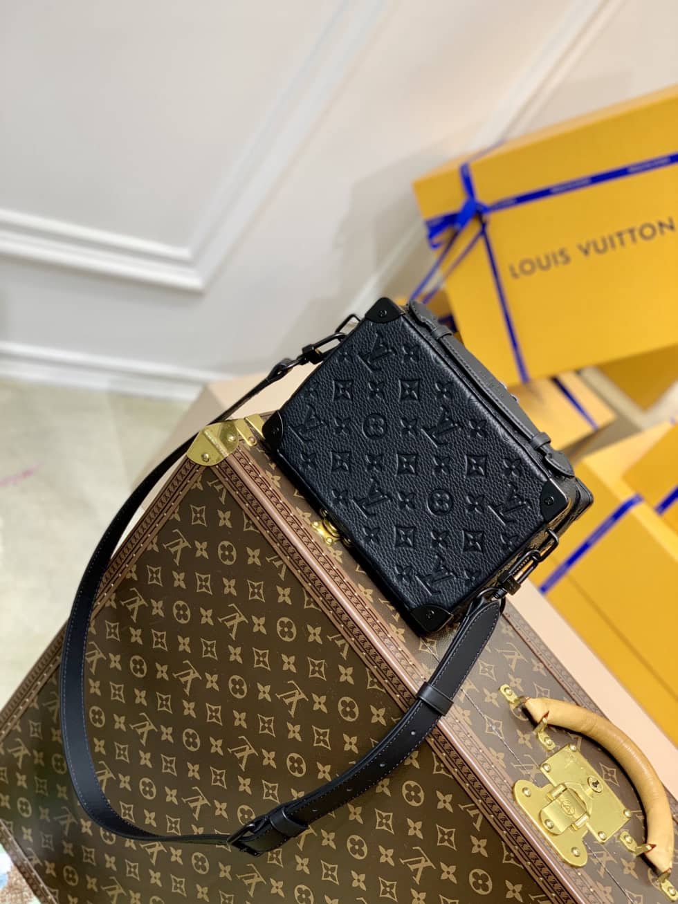 Best Replica Louis Vuitton Handle Soft Trunk M59163 Replica Shoulder Bag - Colareps