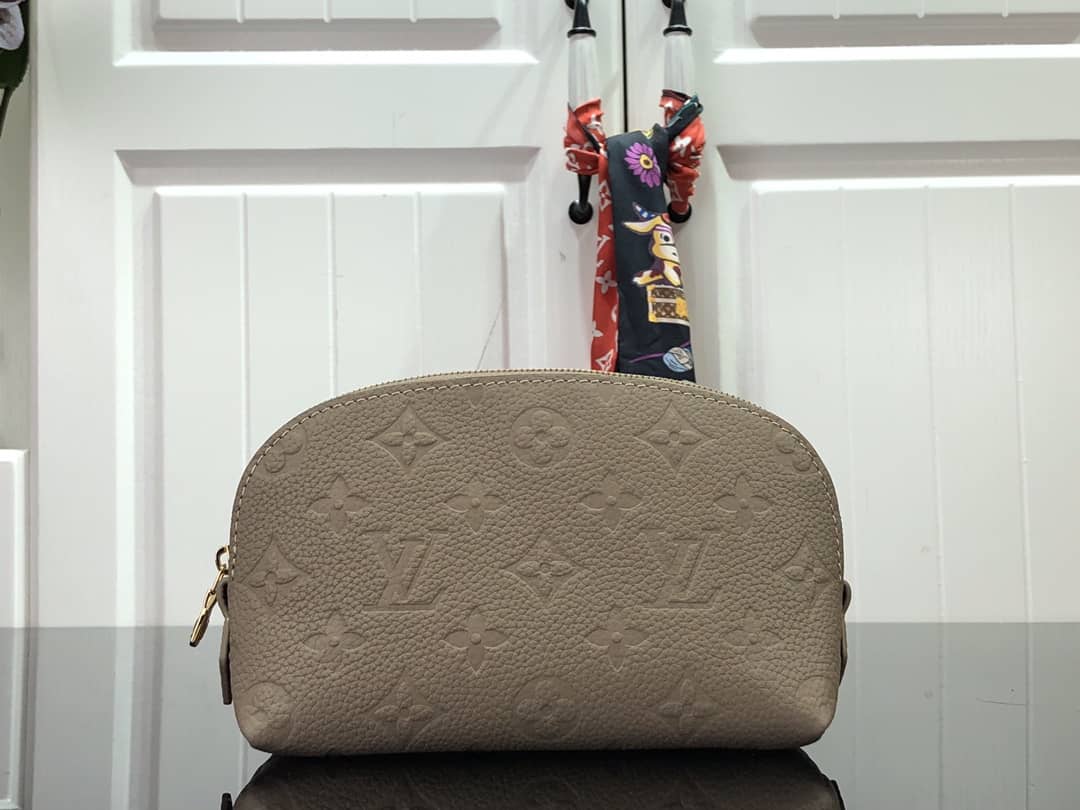 Best Replica Louis Vuitton Pochette Dupe Pochette Monogram Cosmetic Pouch M47515 - Colareps