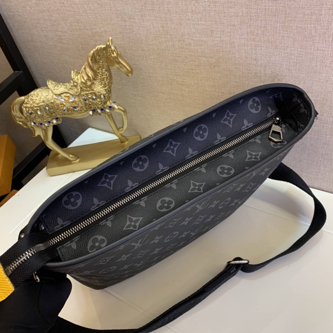 L0vis Vvtt0n Besace Zippée Monogram MM Replica Bag Black M45214