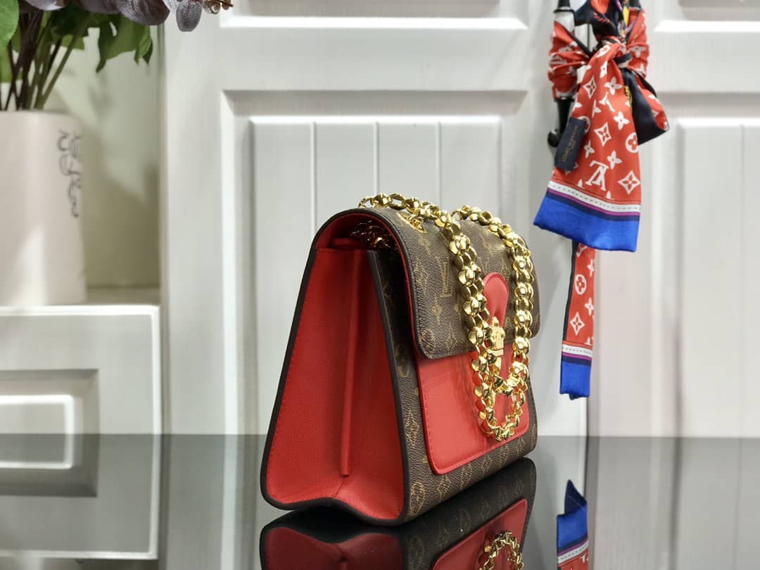 Best Replica Louis Vuitton Monogram Canvas Victoire Chain Bag Replica Red M41731 - Colareps