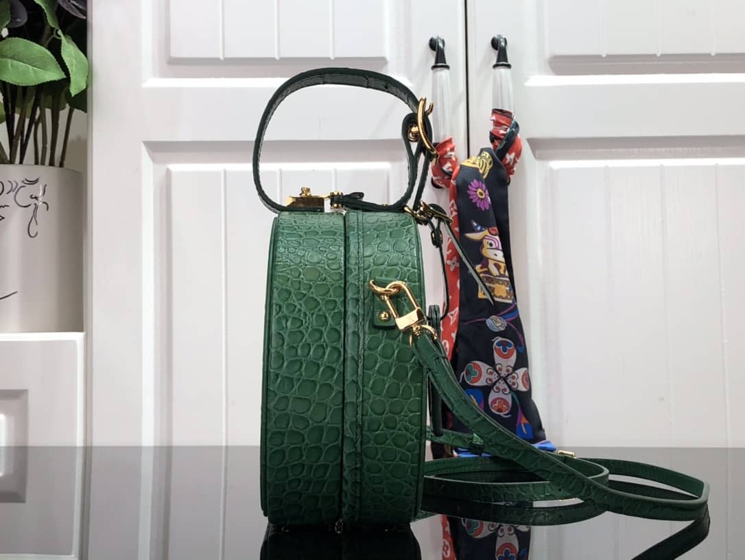 Best Replica Louis Vuitton Petite Boite Chapeau Crocodilien Brillant Replica Bag Green N93597 - Colareps