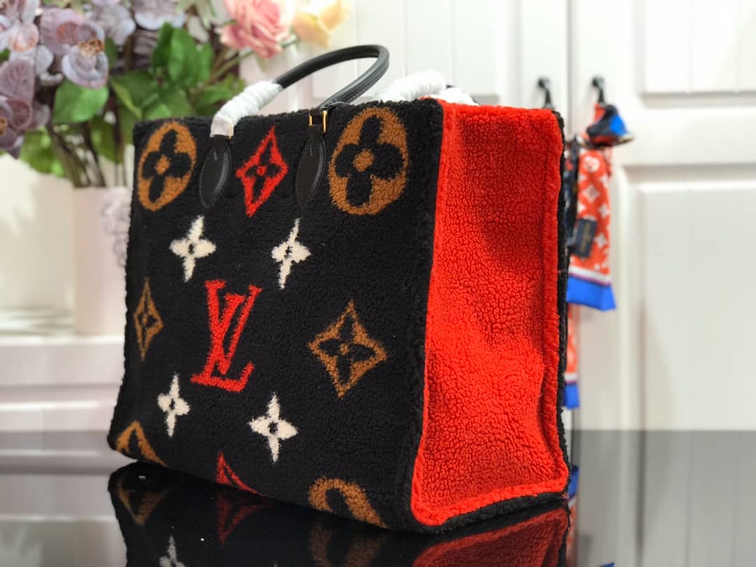 Best Replica Louis Vuitton Onthego Teddy Shearling Limited GM Tote Replica Black M55421 - Colareps