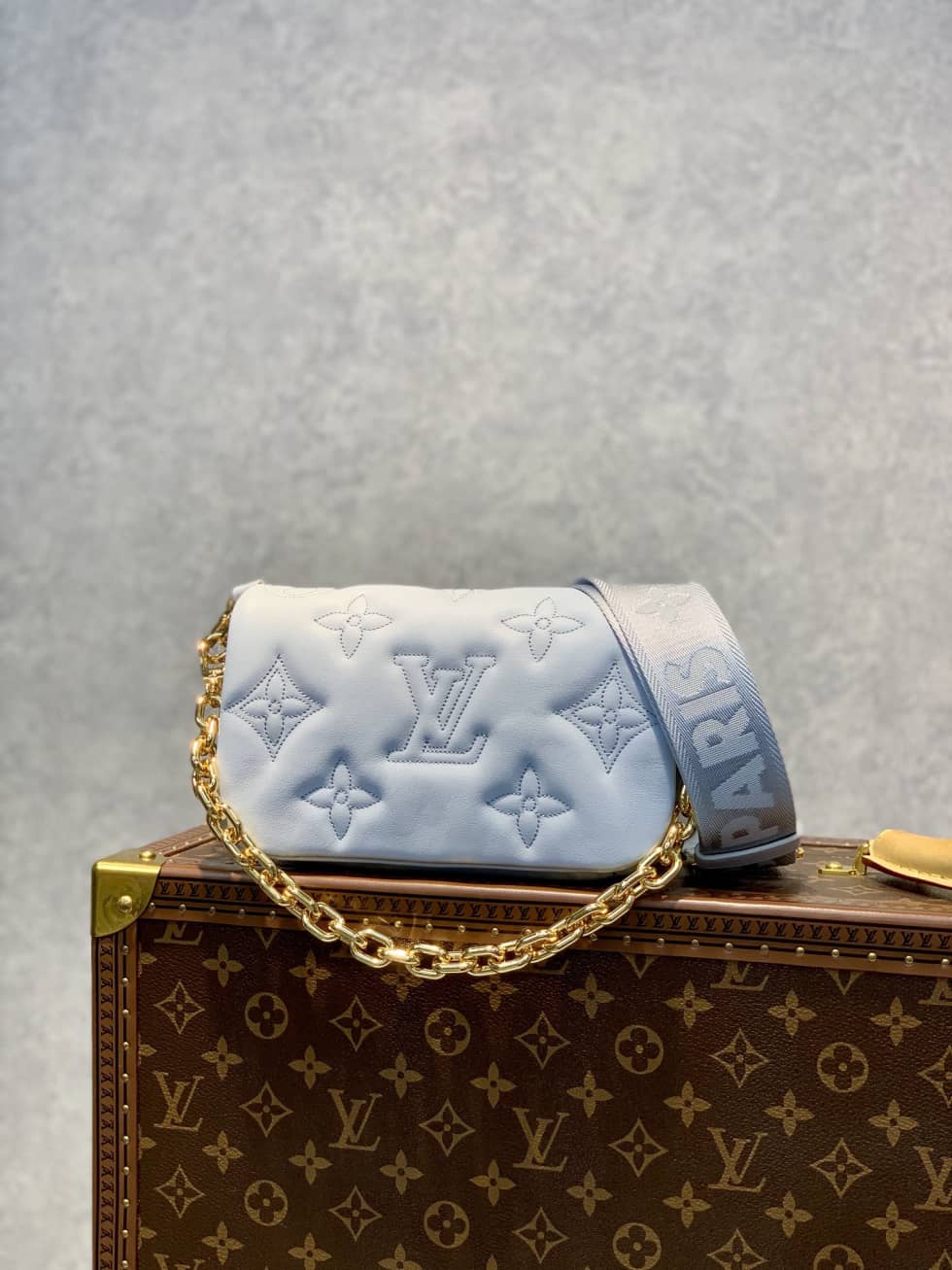 Best Replica Louis Vuitton Wallet On Strap Bubblegram Blue Glacier M81399 Replica - Colareps
