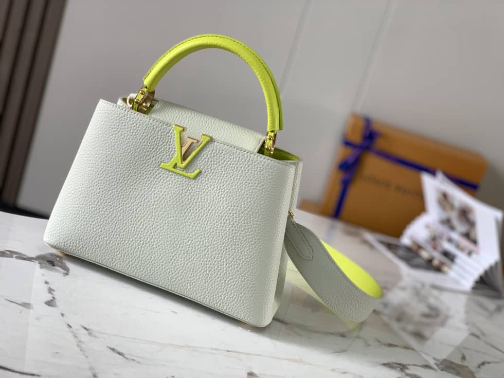 Best Replica Louis Vuitton Capucines BB Snow White M59468 Replica Shoulder Bag - Colareps