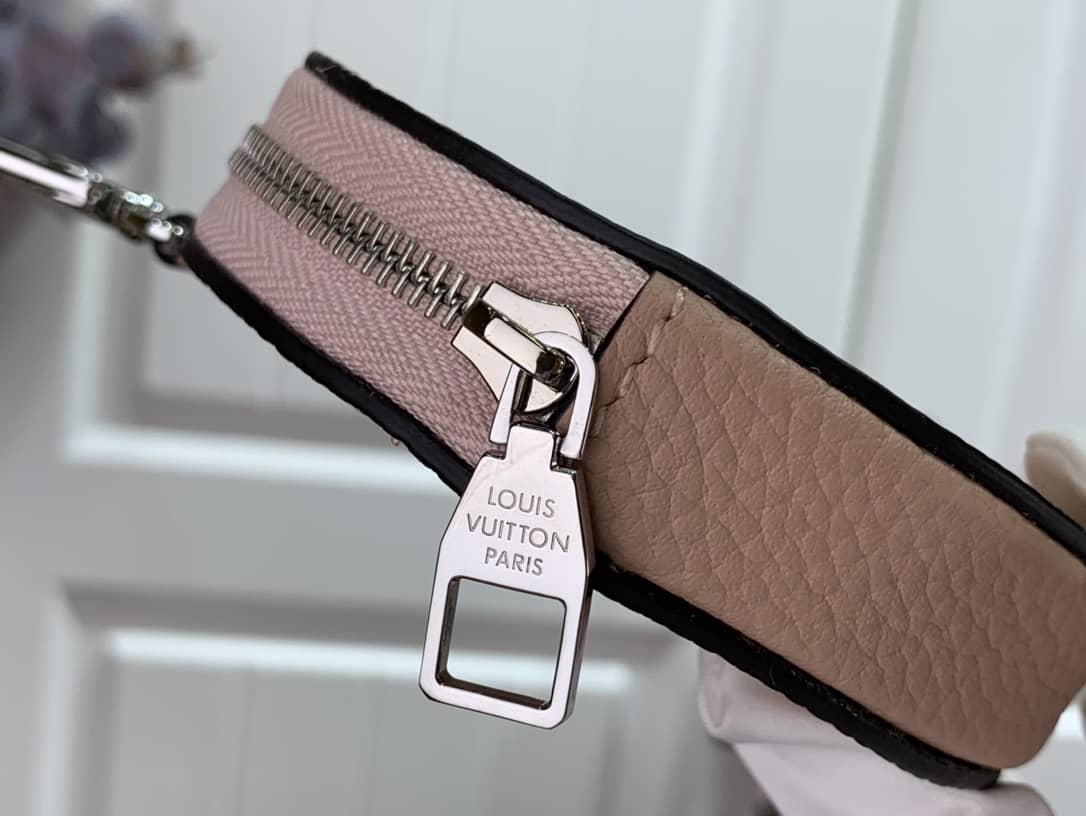 Best Replica Louis Vuitton Bella Mahina Magnolia Leather Replica Bag M57068 Pink - Colareps