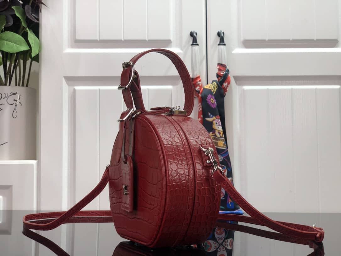 Best Replica Louis Vuitton Petite Boite Chapeau Crocodilien Brillant Replica Bag Red N93597 - Colareps