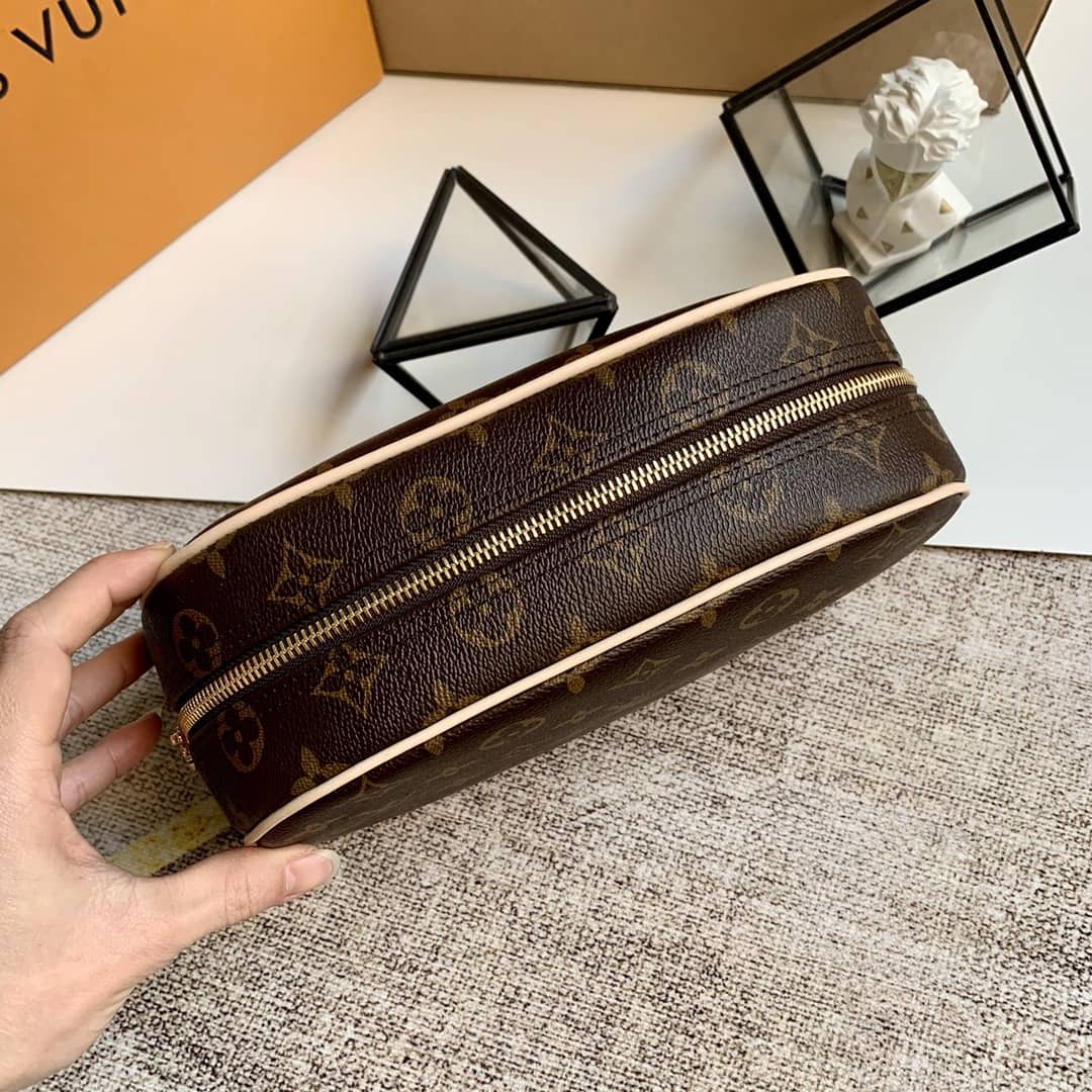 Best Replica Louis Vuitton Monogram Canvas Toiletry Bag Replica M47527 - Colareps