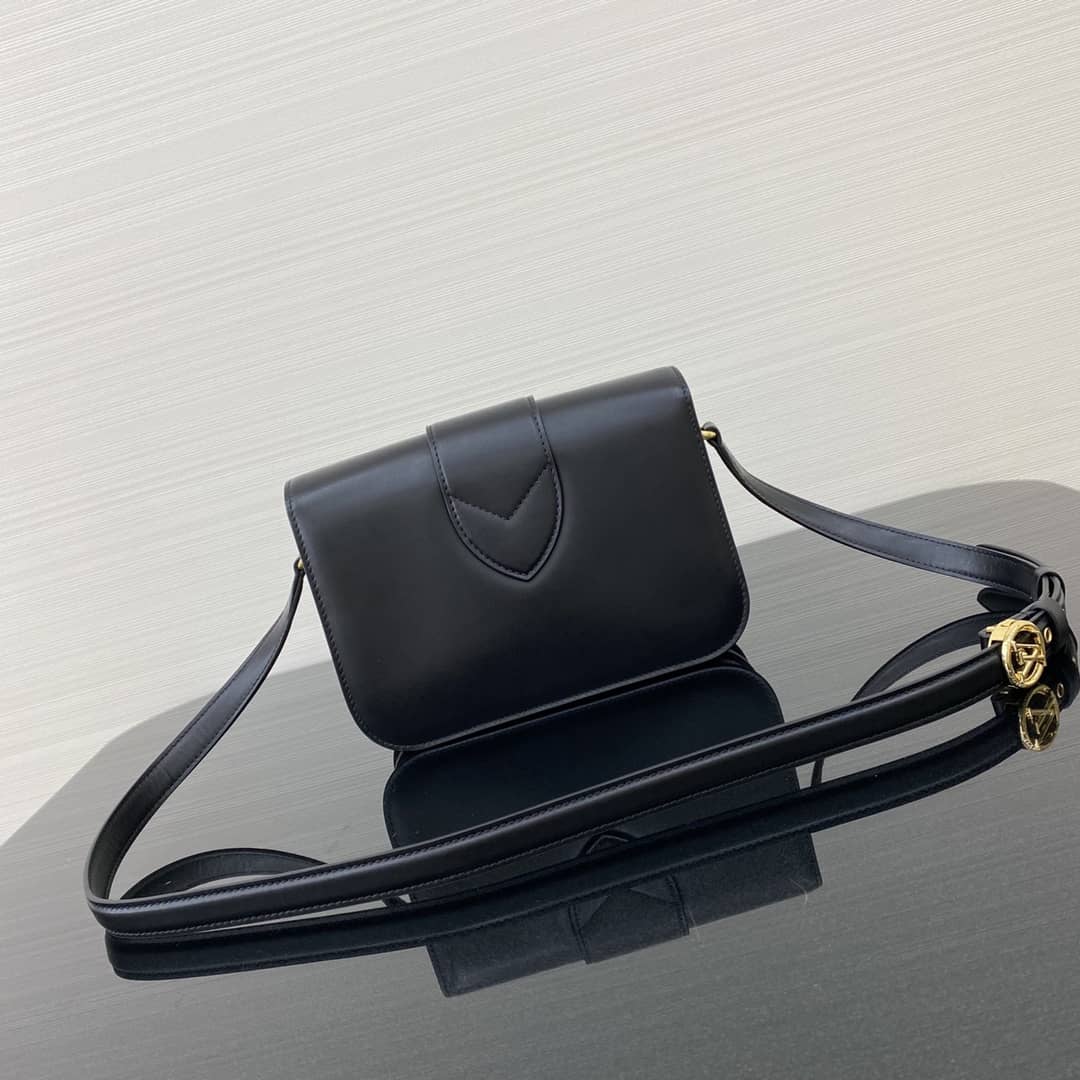 Best Replica Louis Vuitton Pont 9 Leather Crossbody Bag M55948 - Colareps