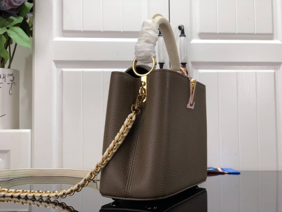 Best Replica Louis Vuitton Capucines BB M59709 Replica Shoulder Bag - Colareps
