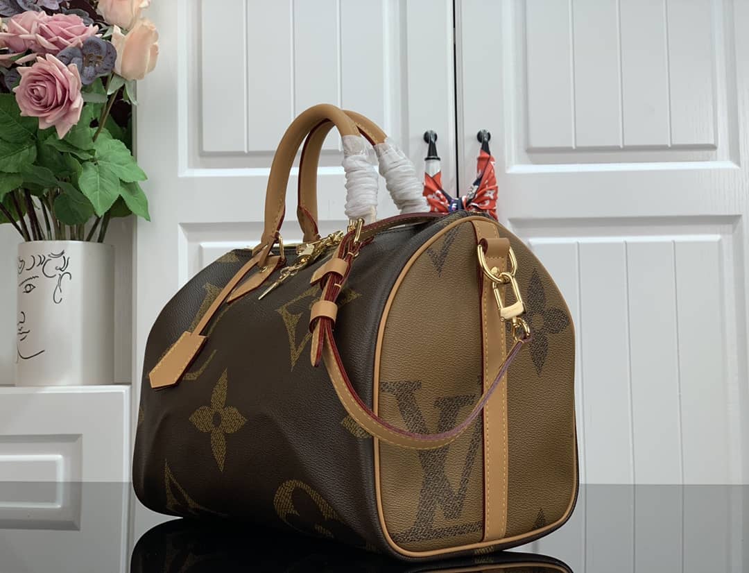 Best Replica Louis Vuitton Monogram Giant Speedy Bandouliere 30 Replica Bag M44602 - Colareps