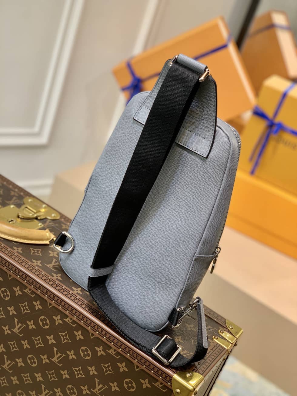 Best Replica Louis Vuitton Avenue Sling Bag M30801 Replica Shoulder Bag - Colareps