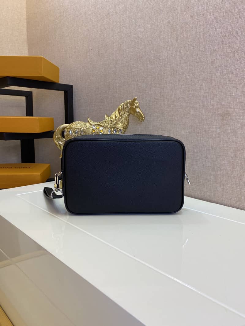 Best Replica Louis Vuitton Pochette Kasai Taiga Cowhide Leather Tote Replica M30441 - Colareps