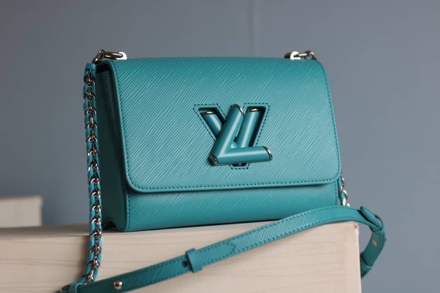 Best Replica Louis Vuitton Twist MM Chain Leather Replica Bag Green M50282 - Colareps