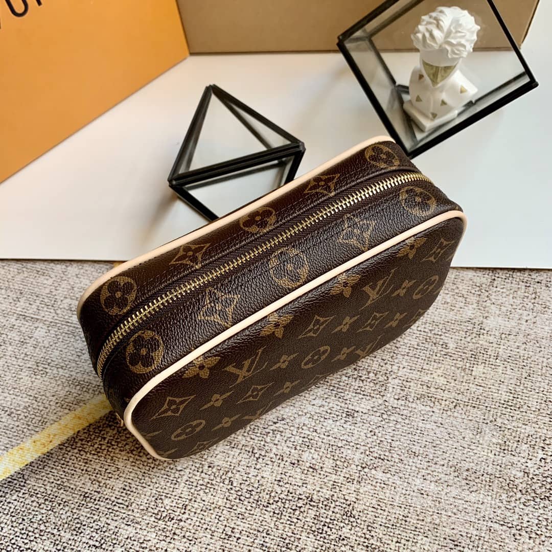 Best Replica Louis Vuitton Monogram Trousse Toilette Clutch Replica M47522 - Colareps