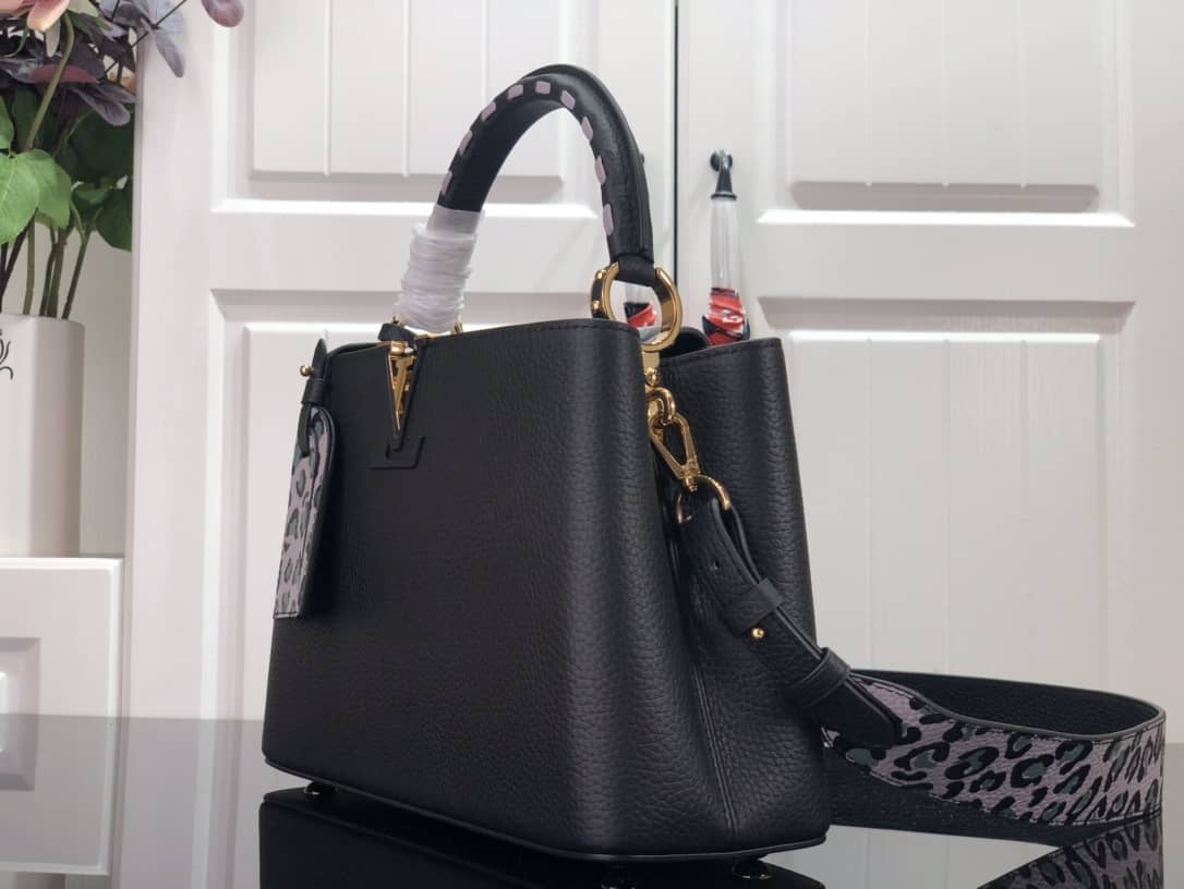 Best Replica Louis Vuitton Capucines MM Black Replica Bag M57361 - Colareps